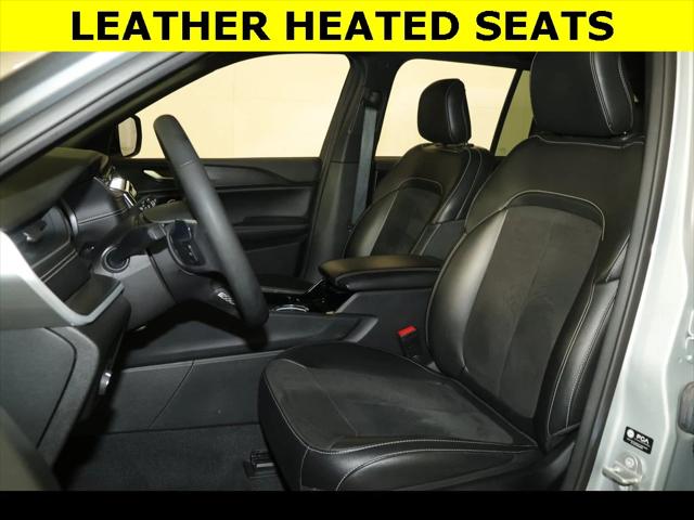 2023 Jeep Grand Cherokee Altitude 4x4 2023 Jeep Grand Cherokee Altitude 4x4