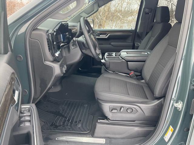 2025 Chevrolet Silverado 1500 4WD Crew Cab Standard Bed LT