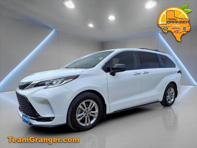 2023 Toyota Sienna XSE 2023 Toyota Sienna XSE