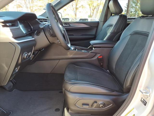 2025 Jeep Grand Cherokee GRAND CHEROKEE L ALTITUDE X 4X4 2025 Jeep Grand Cherokee GRAND CHEROKEE L ALTITUDE X 4X4