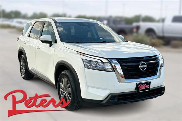 2022 Nissan Pathfinder S 2WD 2022 Nissan Pathfinder S 2WD
