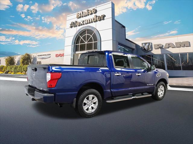 2017 Nissan TITAN SV 2017 Nissan TITAN SV