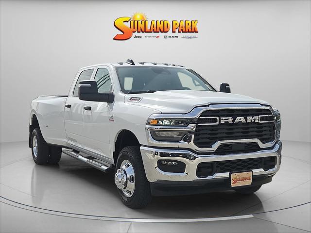 2026 RAM Ram 3500 RAM 3500 TRADESMAN CREW CAB 4X4 8 BOX