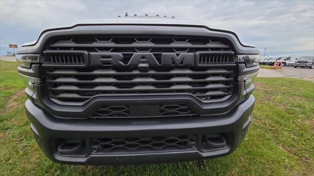 2025 RAM 3500 Tradesman Crew Cab 4x4 8 Box