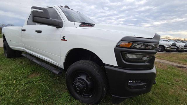 2025 RAM 3500 Tradesman Crew Cab 4x4 8 Box