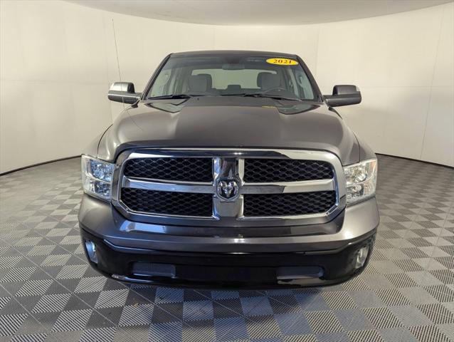 2021 RAM 1500 Classic Tradesman Crew Cab 4x2 57 Box 2021 RAM 1500 Classic Tradesman Crew Cab 4x2 57 Box