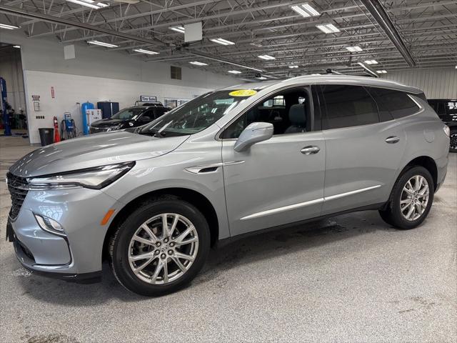 2023 Buick Enclave Essence AWD