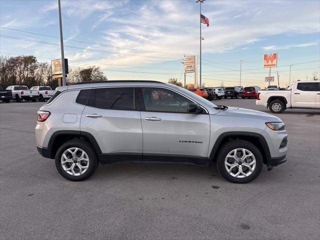 2025 Jeep Compass Latitude 4x4 2025 Jeep Compass Latitude 4x4