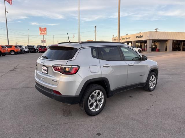 2025 Jeep Compass Latitude 4x4 2025 Jeep Compass Latitude 4x4