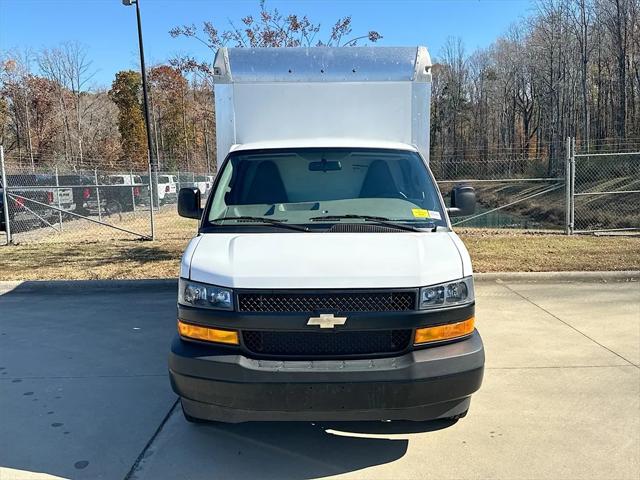 2022 Chevrolet Express Cutaway Work Van 2022 Chevrolet Express Cutaway Work Van