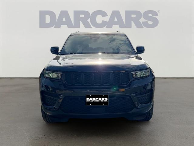 2023 Jeep Grand Cherokee Altitude 4x4 2023 Jeep Grand Cherokee Altitude 4x4