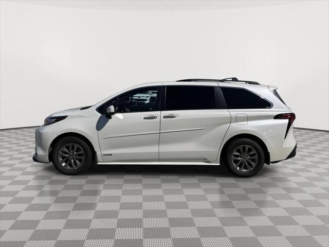 2021 Toyota Sienna XLE 2021 Toyota Sienna XLE