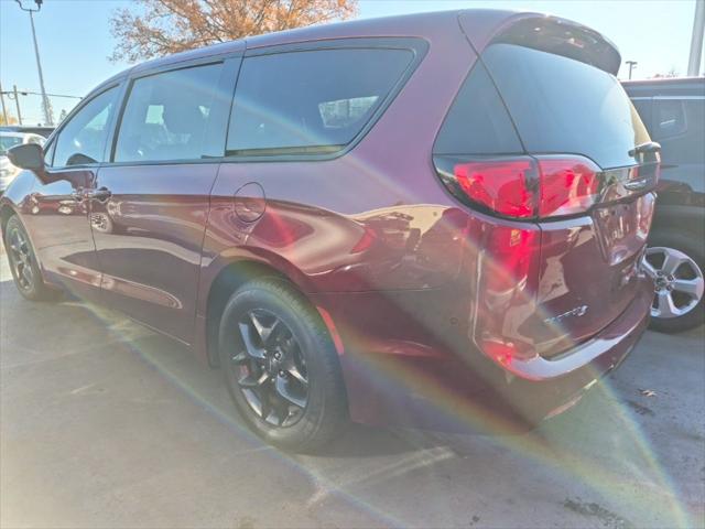 2020 Chrysler Pacifica Touring 2020 Chrysler Pacifica Touring