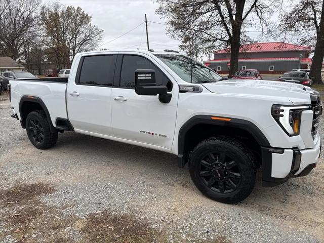 2024 GMC Sierra 2500HD 4WD Crew Cab Standard Bed AT4