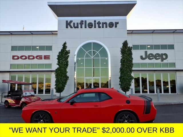 2016 Dodge Challenger 392 Hemi Scat Pack Shaker