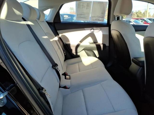 2022 Kia Forte LXS