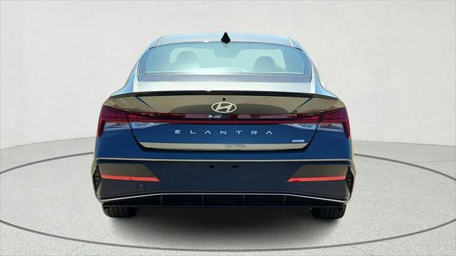 2026 Hyundai Elantra Hybrid SEL Sport