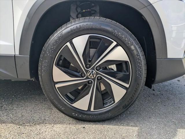 2026 Volkswagen Taos SE