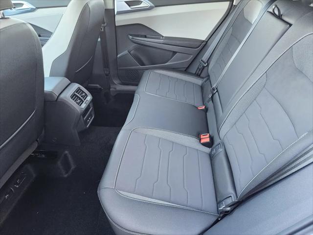 2026 Volkswagen Taos SE