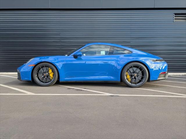 2025 Porsche 911 Carrera 4 GTS