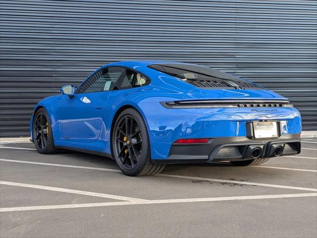 2025 Porsche 911 Carrera 4 GTS
