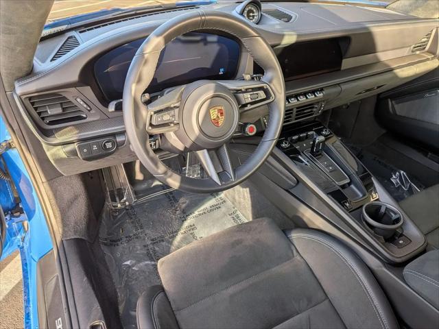 2025 Porsche 911 Carrera 4 GTS