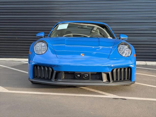 2025 Porsche 911 Carrera 4 GTS