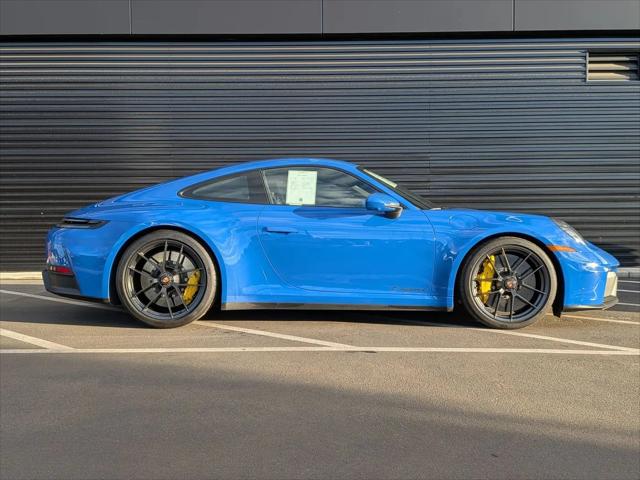 2025 Porsche 911 Carrera 4 GTS