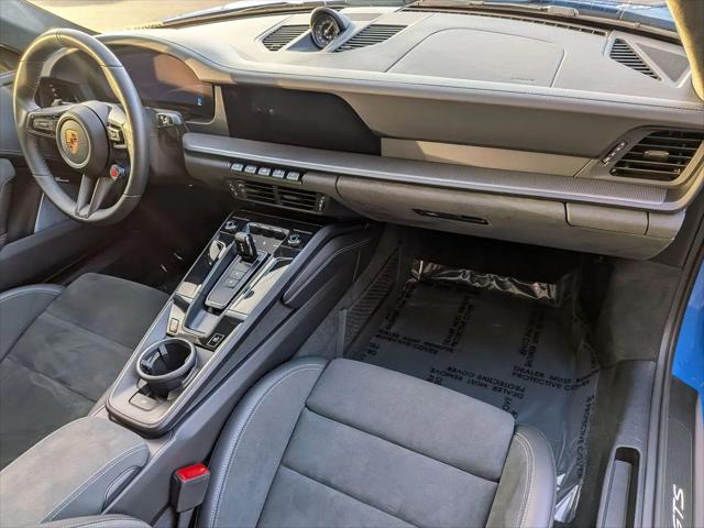 2025 Porsche 911 Carrera 4 GTS