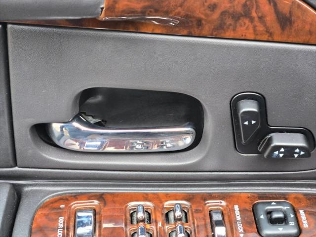 2000 Lincoln Town Car Executive