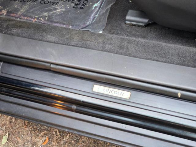 2000 Lincoln Town Car Executive