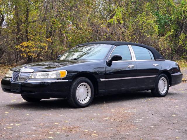 2000 Lincoln Town Car Executive for sale in Schenectady, NY