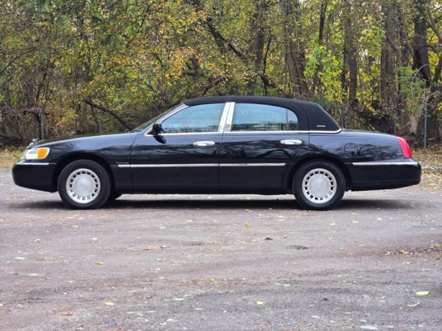 2000 Lincoln Town Car Executive
