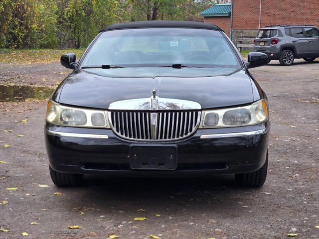 2000 Lincoln Town Car Executive
