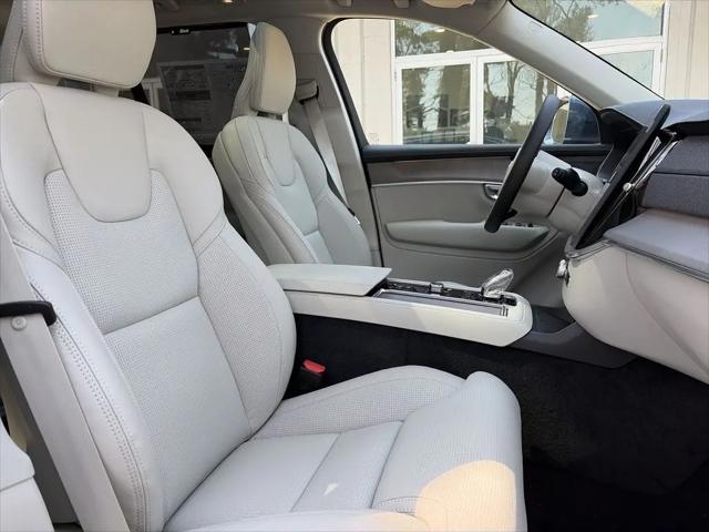 2026 Volvo XC90 Plug-In Hybrid Ultra, T8 AWD, Electric/Gasoline, Bright, 7 Seats