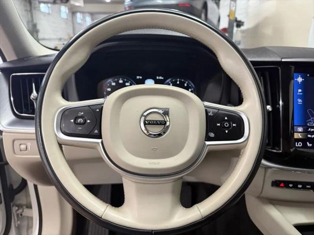 2021 Volvo XC60 T5 Momentum