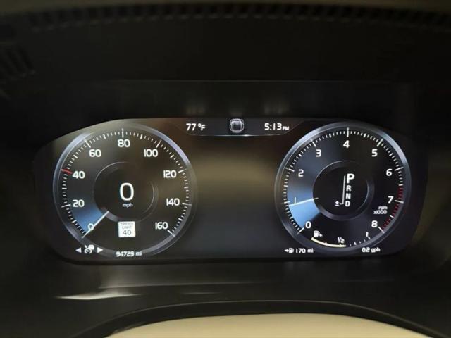 2021 Volvo XC60 T5 Momentum