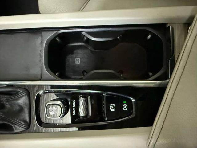 2021 Volvo XC60 T5 Momentum