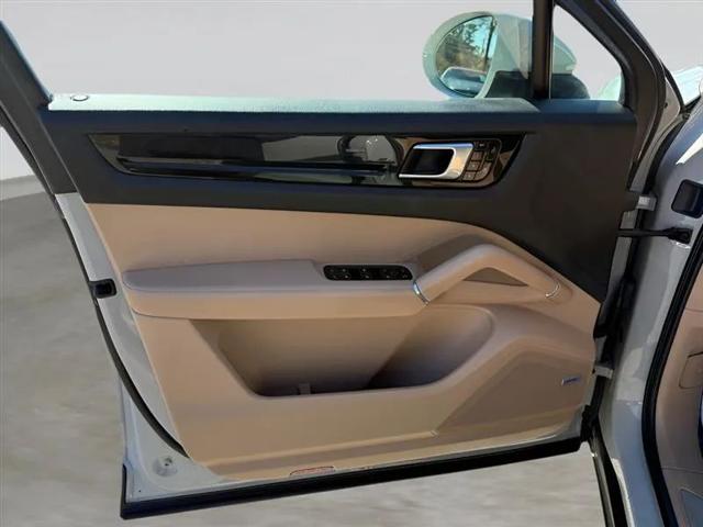 2021 Porsche Cayenne Base