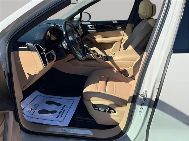 2021 Porsche Cayenne Base