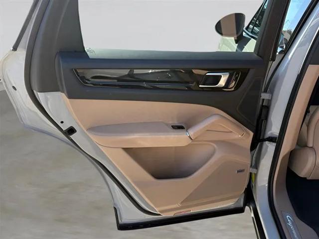 2021 Porsche Cayenne Base