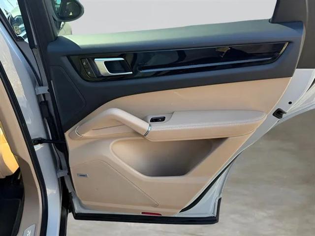 2021 Porsche Cayenne Base