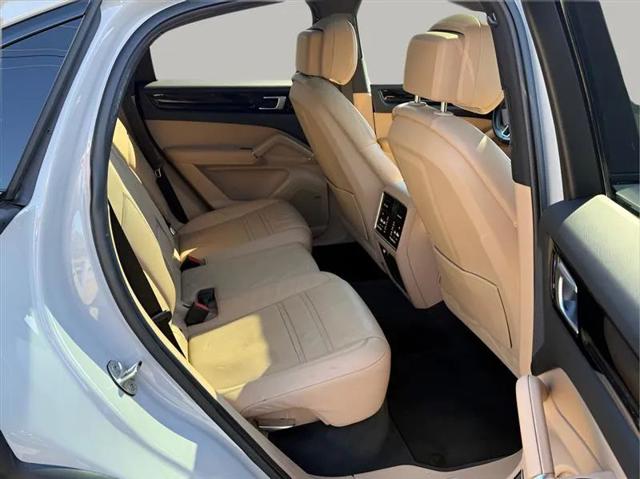 2021 Porsche Cayenne Base