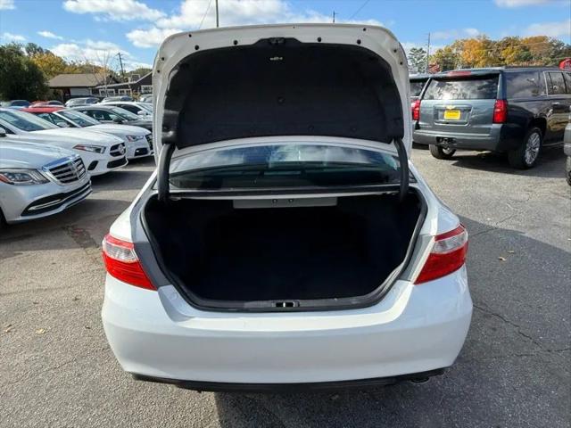 2015 Toyota Camry SE