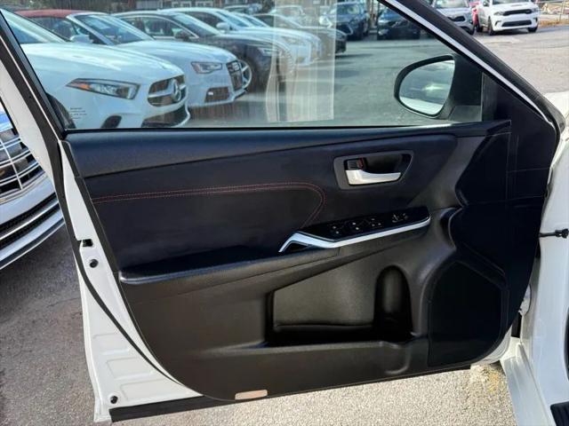 2015 Toyota Camry SE