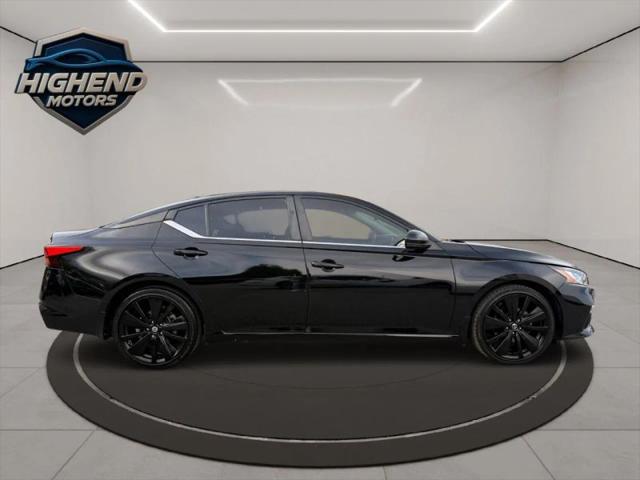 2022 Nissan Altima SR FWD