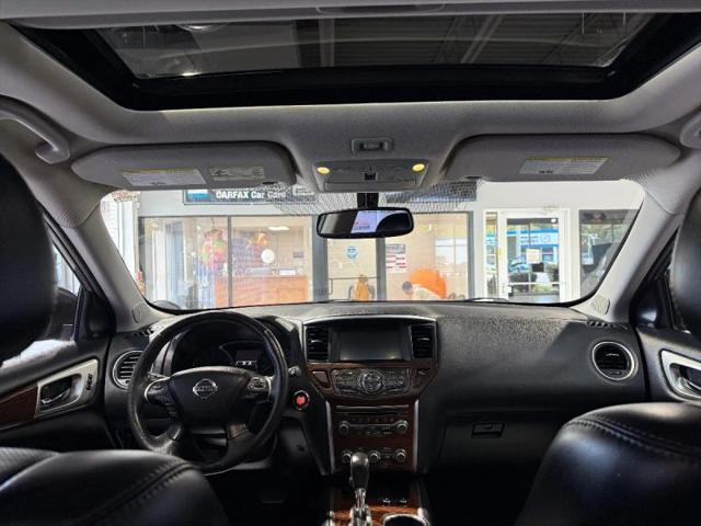 2020 Nissan Pathfinder Platinum 2WD