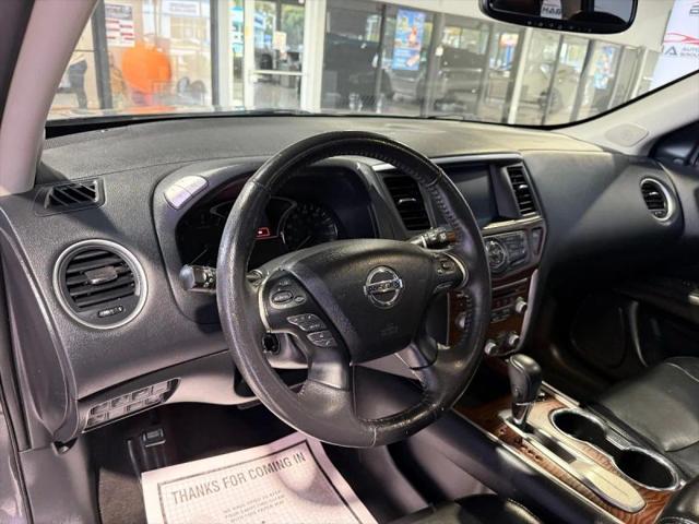 2020 Nissan Pathfinder Platinum 2WD