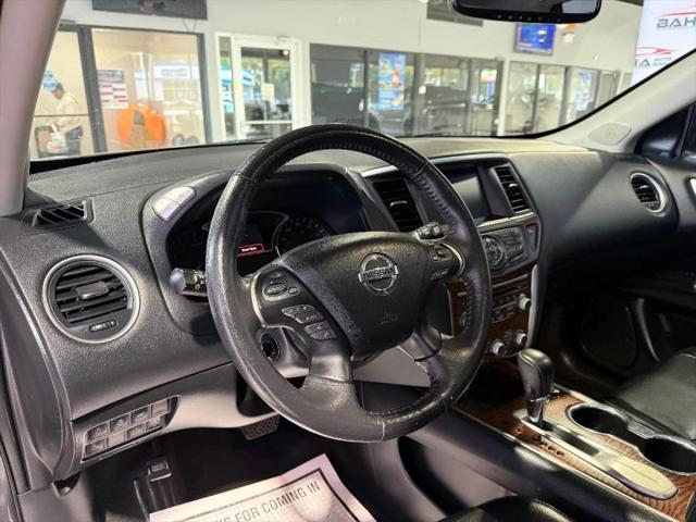 2020 Nissan Pathfinder Platinum 2WD