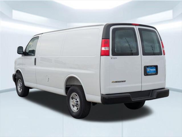 2025 Chevrolet Express Cargo Van RWD 2500 Regular Wheelbase WT